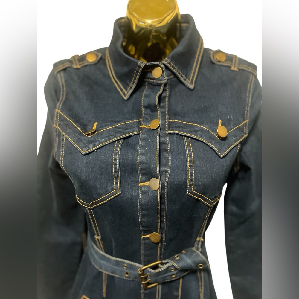 Stylish Blue Denim Dress with Belt